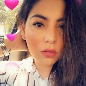 Meet your Posher, Roxana